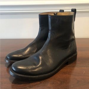 Like new. Never worn. Frye Paul Inside Zip boot. Men’s size 9.